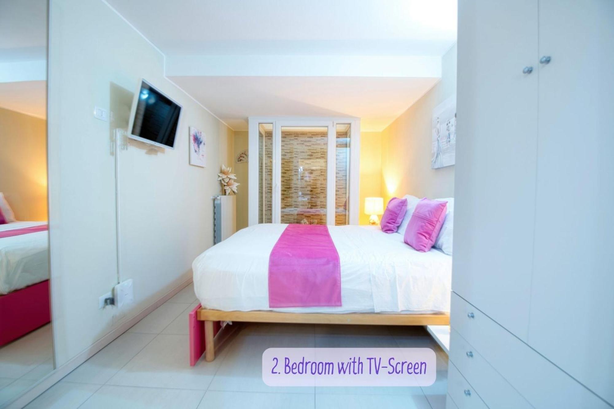 Panorama Lake View, Pool & Garden, 2 Bathrooms, Kingsize & Single-Beds, Fast Internet توسكولانو ماديرنو المظهر الخارجي الصورة