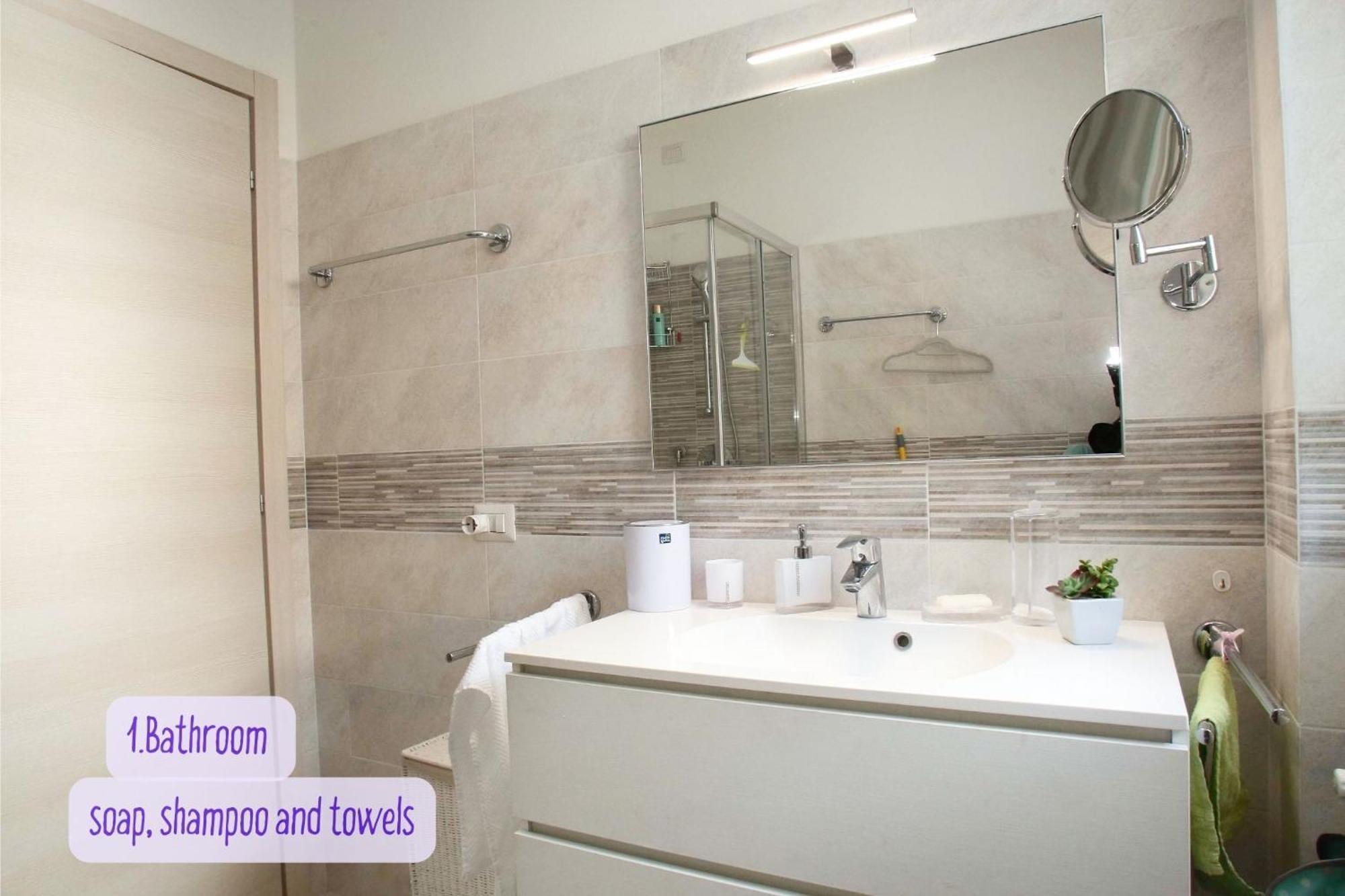Panorama Lake View, Pool & Garden, 2 Bathrooms, Kingsize & Single-Beds, Fast Internet توسكولانو ماديرنو المظهر الخارجي الصورة